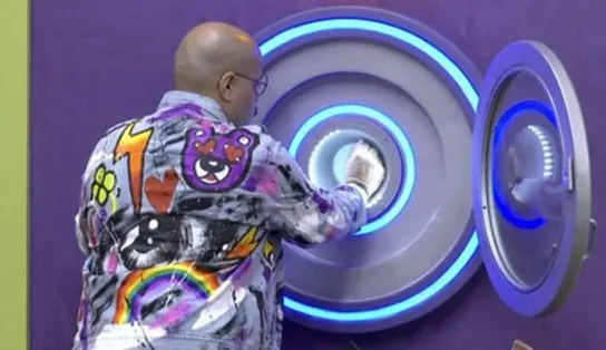 Tiago Abravanel aperta botão da desistência e deixa BBB 22; veja momento