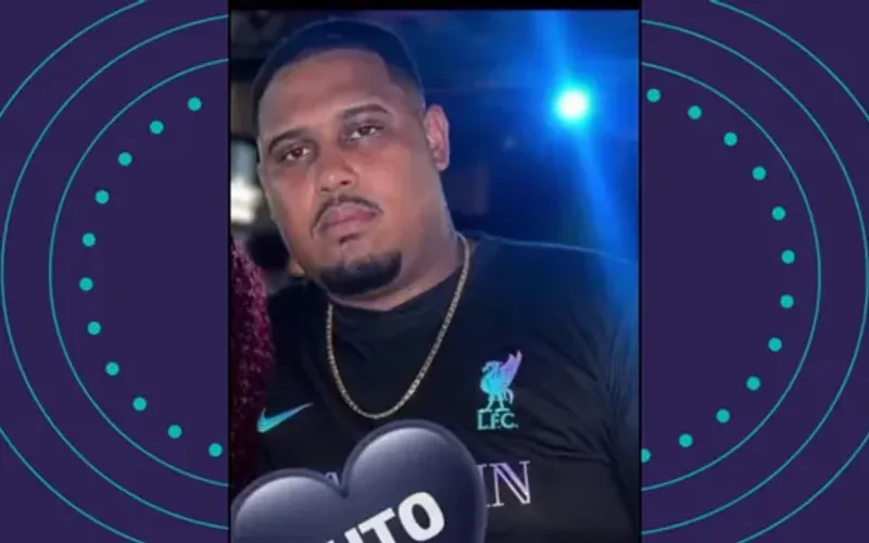 Após o duplo homicídio, os suspeitos picharam paredes da região com as siglas da facção criminosa do Comando Vermelho (CV)/Foto: Alô Juca