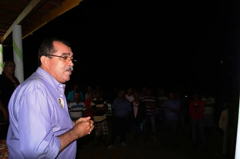 Prefeito baiano é multado por contratar funcionários sem concurso
