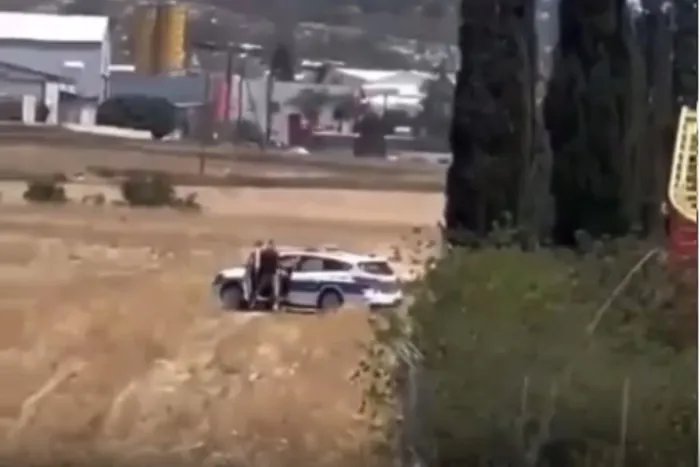 VÍDEO: policiais são filmados fazendo sexo dentro de viatura