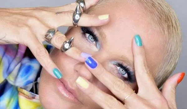 Xuxa lançará livros voltados para crianças e temática LGBT será abordada: "o amor é mais importante que qualquer coisa" 