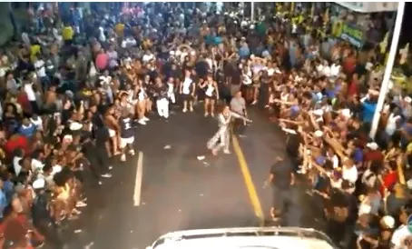 CACIQUE NO CHÃO: Brown comanda “camarote andante” e lança pagode de sua autoria
