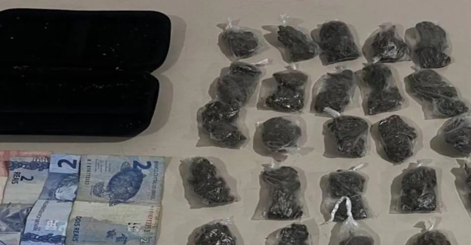 Homem é preso com 24 embalagens de maconha em Vitória da Conquista