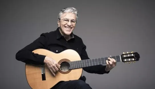 Caetano Veloso celebra 80 anos com show em família e homenagens dos amigos; confira