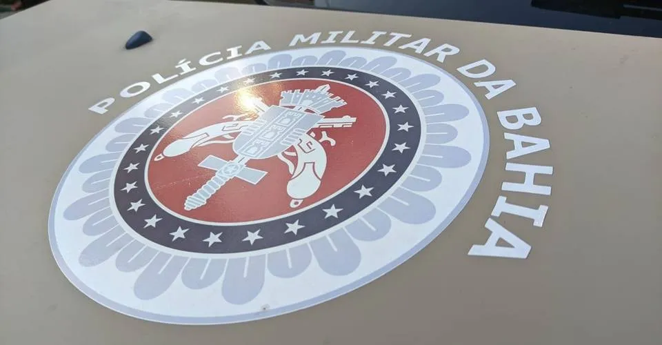 Viatura é atingida, mas polícia resgata fuzil em São Cristóvão durante ação