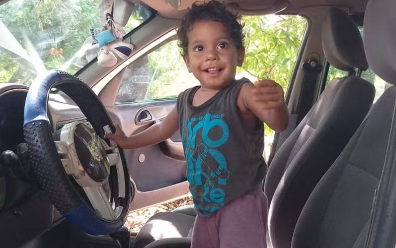 Bebê Morre Eletrocutado Após Acidente Com Tomada Na Bahia