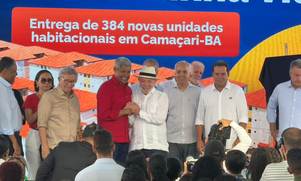 Lula assinou a autoriza&ccedil;&atilde;o para constru&ccedil;&atilde;o de novas unidades do Minha Casa Minha Vida. Jo&atilde;o Tramm | Aratu On