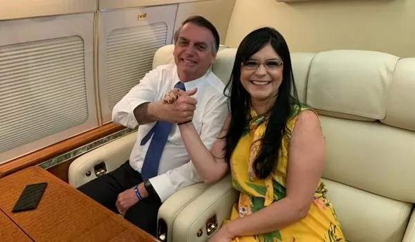Deputada baiana eleita com slogan "A Federal de Bolsonaro" critica bolsonaristas; "parte da palhaçada" 