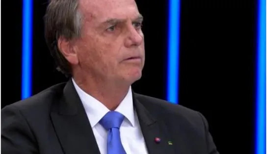 Ministros e auxiliares comemoram desempenho de Bolsonaro em sabatina