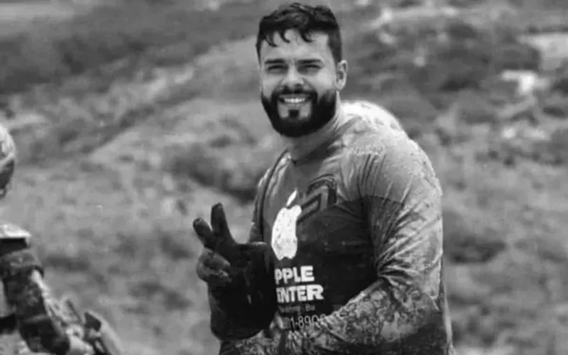Vin&iacute;cius Oliveira Vieira, de 31 anos, foi uma das v&iacute;timas de intoxica&ccedil;&atilde;o por metanol em Ribeira do Pombal, na Bahia/Foto: Redes Sociais&nbsp;