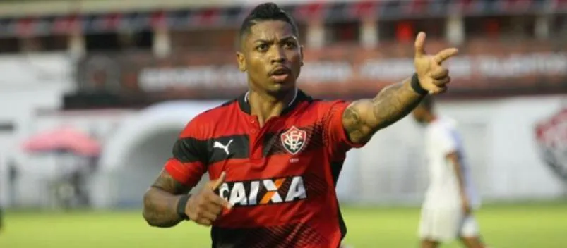 ‘DE SAÍDA?’: Imprensa carioca revela proposta do Fla por Marinho; Clube carioca aguarda definição do Vitória