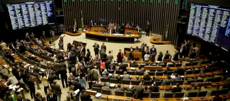 NESTA SEMANA: Câmara dos Deputados analisa PEC que cria distritão e financiamento público