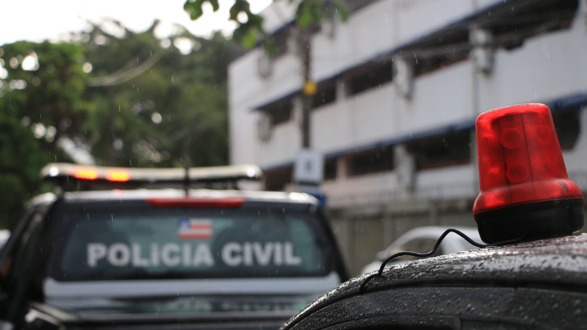 Jovem é presa suspeita de estar envolvida na morte do própio filho. Foto: Reprodução| PC BA
