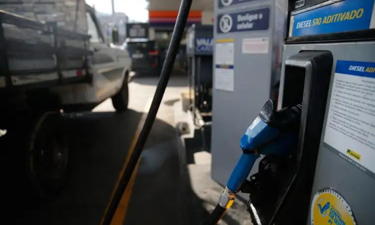 Redu&ccedil;&atilde;o no pre&ccedil;o do diesel. Foto: Fernando Fraz&atilde;o/Ag&ecirc;ncia Brasil