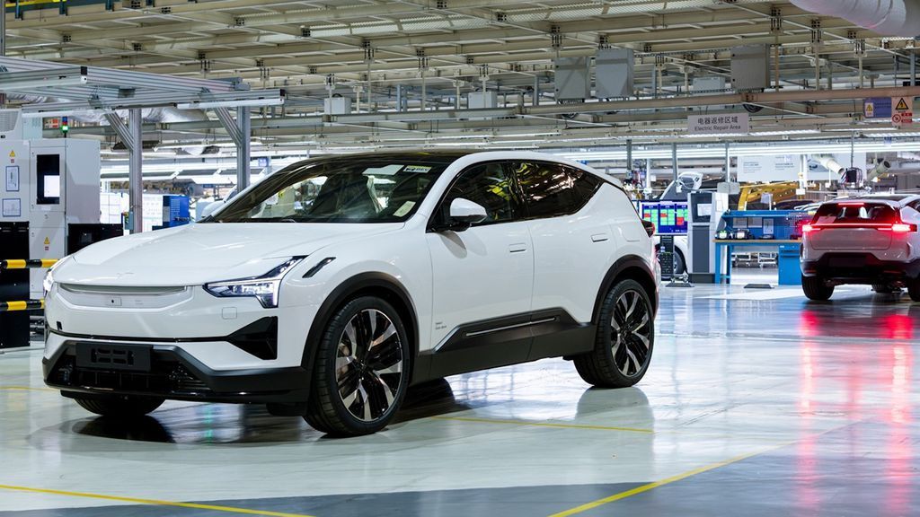 Ana Clara Fachardo é engenheira de software da Polestar,  marca de carros elétricos sueca. Foto: Divulgação / Polestar