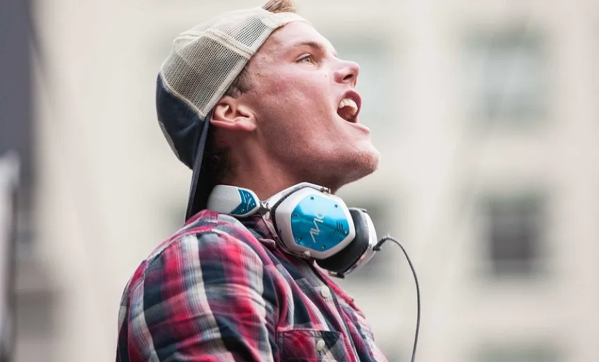 TRISTEZA: Dj Avicii morre aos 28 anos de idade; Causa da morte não foi divulgada