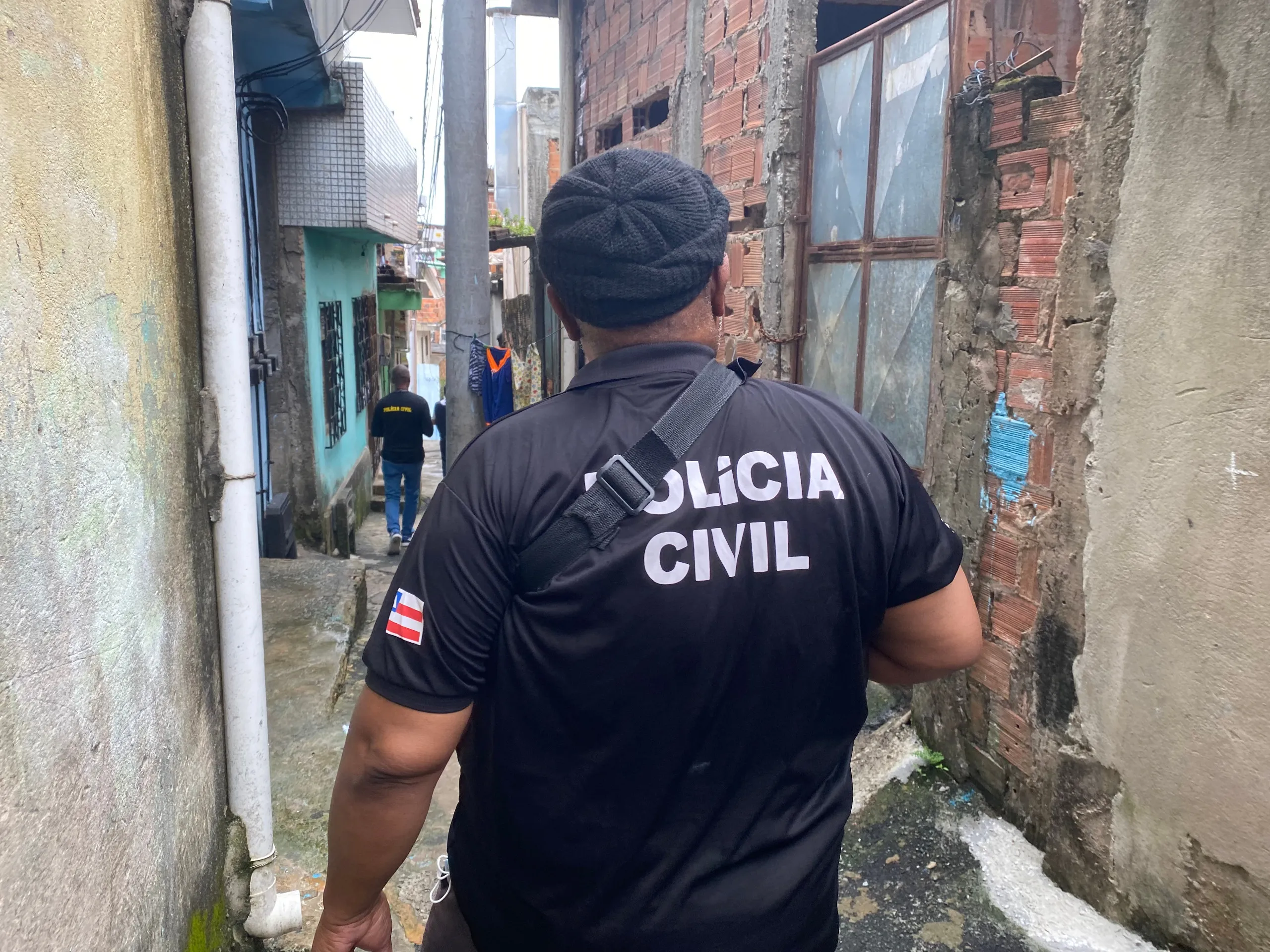 Falso policial é preso por agredir e estuprar mulheres em Feira de Santana