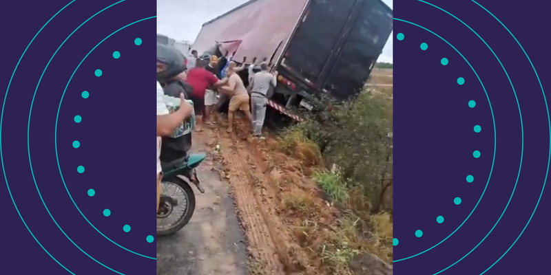 O caminhão tombou, e parte da carga de cerveja foi saqueada por pessoas no local antes da chegada das autoridades/Foto: Reprodução/Redes Sociais