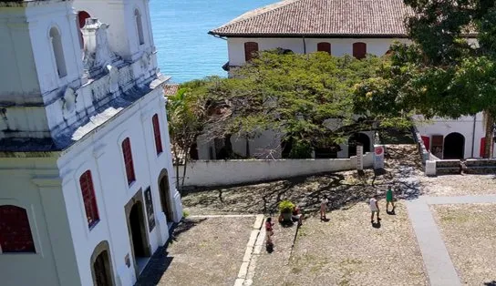 MAM se destaca na revista de moda mais antiga do mundo com a exposição 'O Museu de Dona Lina'