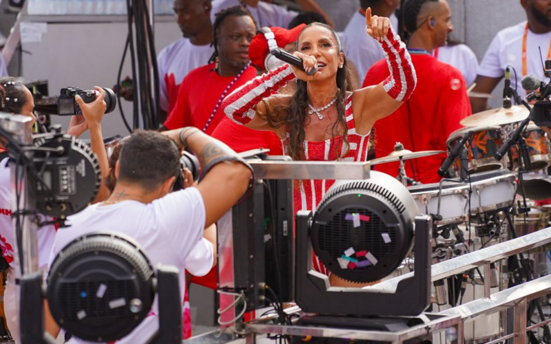 Criado pela fam&iacute;lia de Gilberto Gil nos anos 1990, o camarote Expresso 2222 &eacute; um dos espa&ccedil;os mais tradicionais e disputados do Carnaval de Salvador/Foto: @carollevy.fotografia/Ag. FPontes