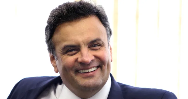 INVESTIGAÇÃO: Polícia encontra comprovantes de depósitos identificados como ?cx 2? na casa de Aécio