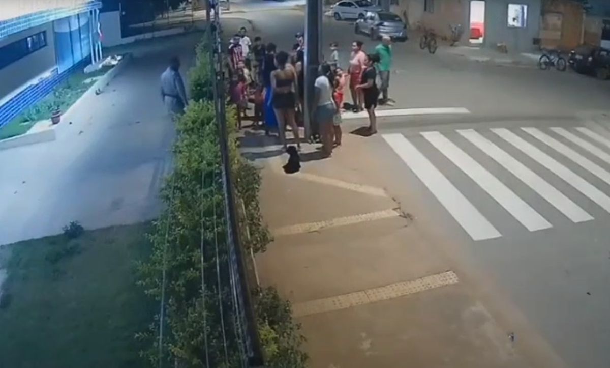 Pm Salva Recém Nascido Engasgado Em Barreiras Veja Vídeo