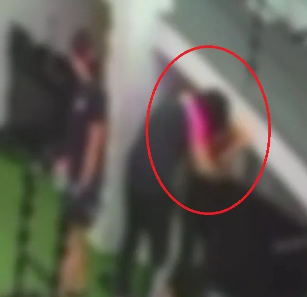 Instrutor é denunciado após agarrar e morder professora durante treino