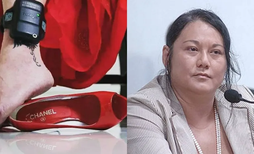 Usando tornozeleira eletrônica, doleira da Lava Jato 'ostenta' em foto com sapato Chanel 