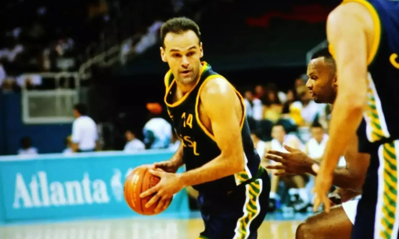 Oscar conquistou 7.693 pontos em 326 partidas oficiais disputadas entre 1977 e 1996. Foto: Reprodu&ccedil;&atilde;o