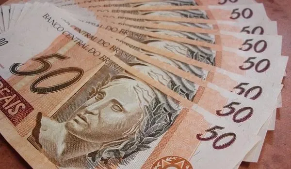 Ministro dá detalhes sobre pagamento de auxílio emergencial de R$ 600; cronograma deve sair na quarta