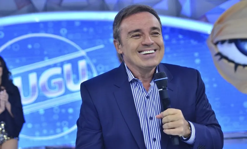 Gugu tranquiliza  fãs nas redes sociais após boato sobre morte