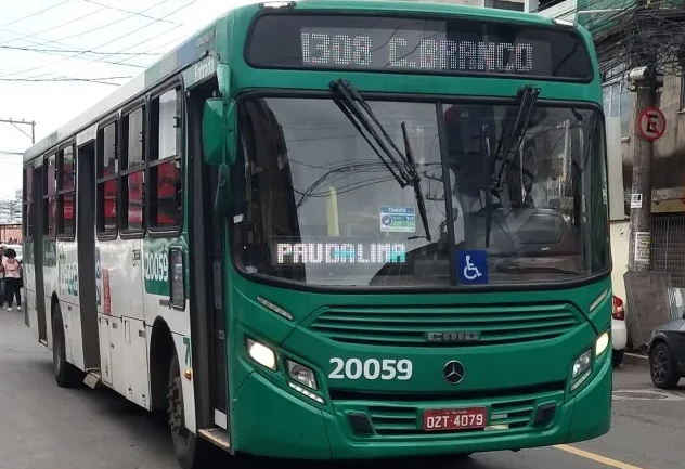 Acidente entre dois ônibus em Castelo Branco. Foto:  Alexandre Souza Carvalho | Ônibus Brasil