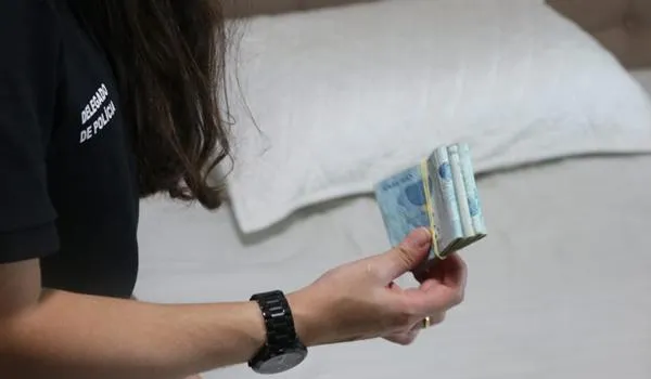 Traficante é flagrado com R$ 24 mil em espécie e drogas em Irecê 