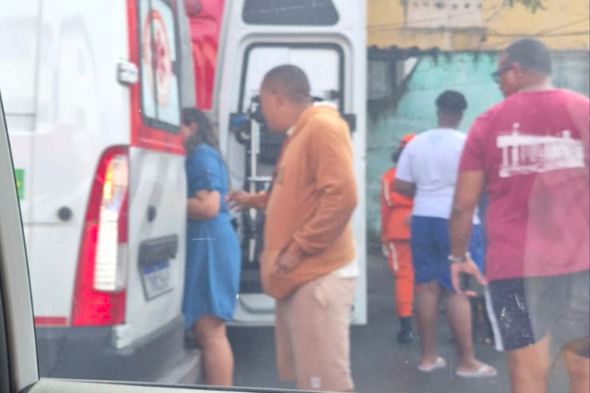 Inc&ecirc;ndio no Vale dos Lagos. Foto: Laraellen - Aratu On