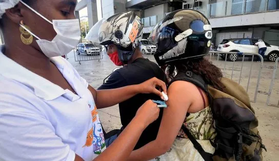Vacinação contra Covid-19 é suspensa em Salvador neste domingo
