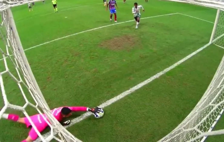 Polêmica: divulgado áudio do VAR que anulou gol que empataria jogo Bahia x Palmeiras; veja vídeo