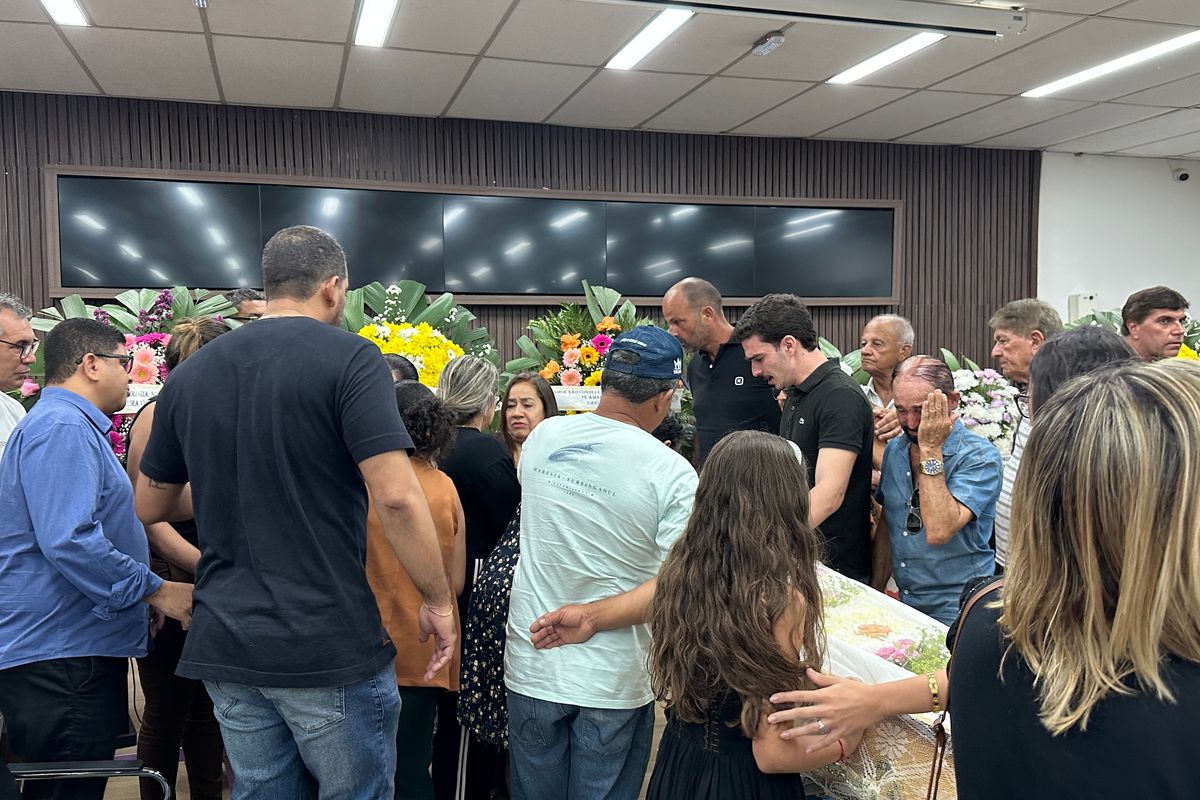 Foto: Sepultamento de miss baiana Ana Luiza 