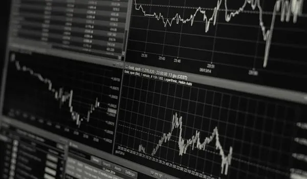 Economia brasileira deve ter queda de 8% neste ano, afirma Banco Mundial