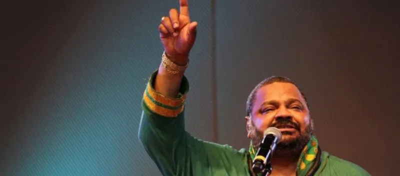 ARLINDO CRUZ: Familiares do cantor negam morte do artista e desmentem boato