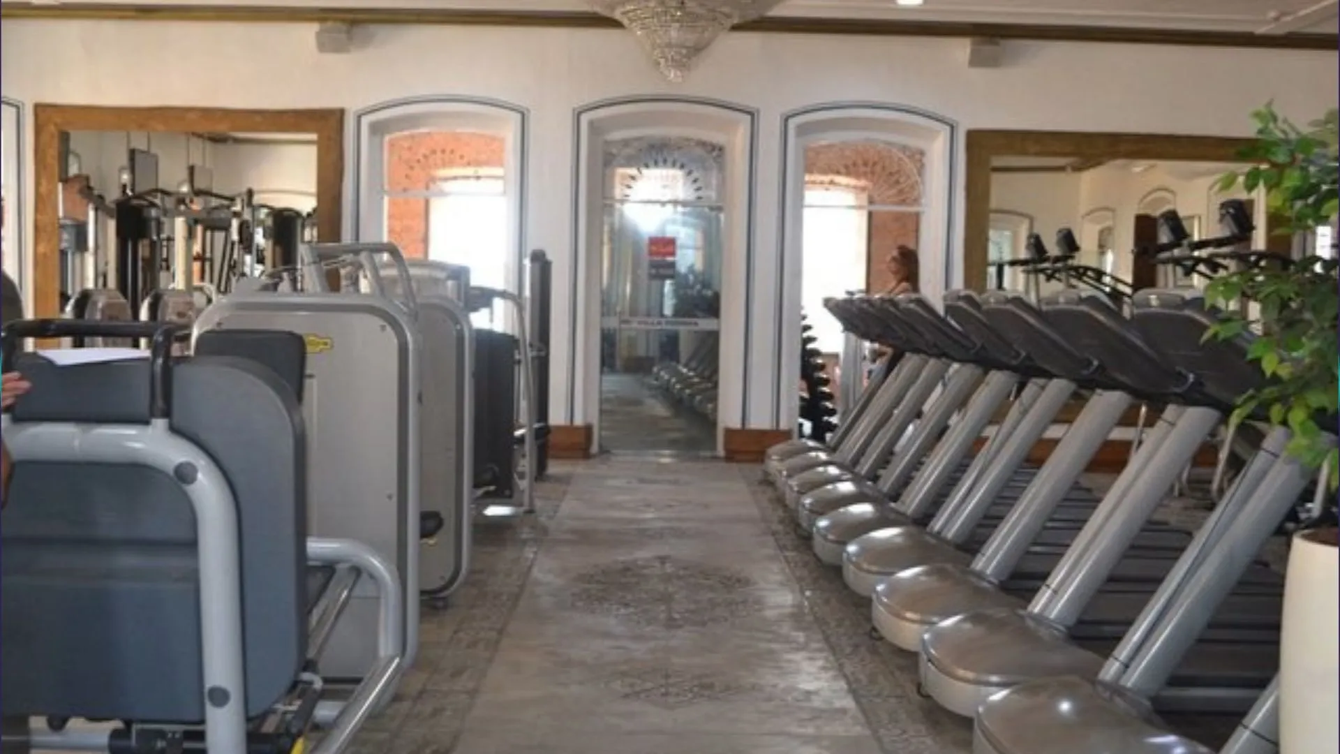 Idosa morre ao passar mal em academia de Salvador