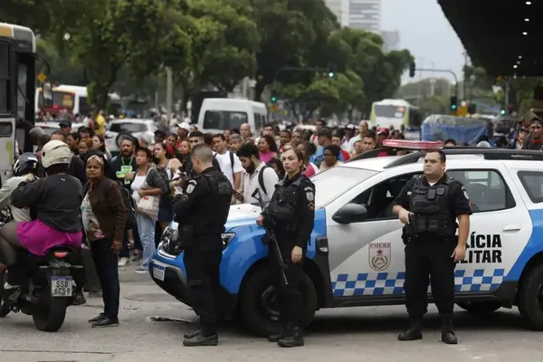 Quaest: 64% dos fluminenses aprovam megaoperação policial; 27% são contrários