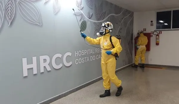 Bombeiros fazem descontaminação no Hospital Regional Costa do Cacau