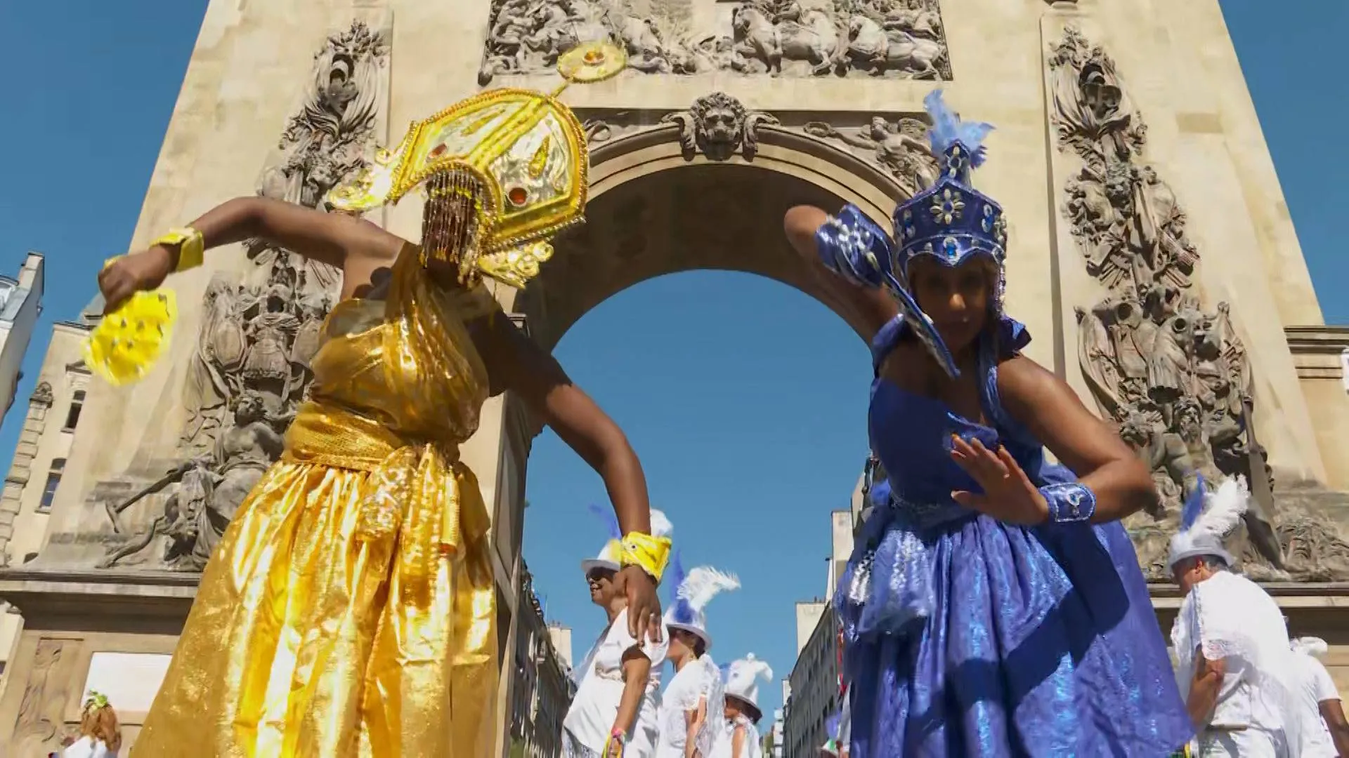 TV Aratu marca presença e traz cobertura especial em festas populares em Paris e Lisboa