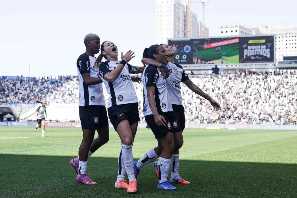 Corinthians vence Cruzeiro é heptacampeão do Brasileirão feminino