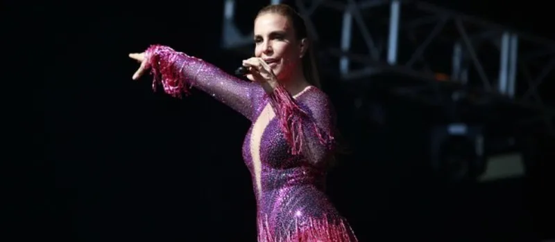 POLÊMICA: Ivete esclarece uso de pó branco; CONFIRA
