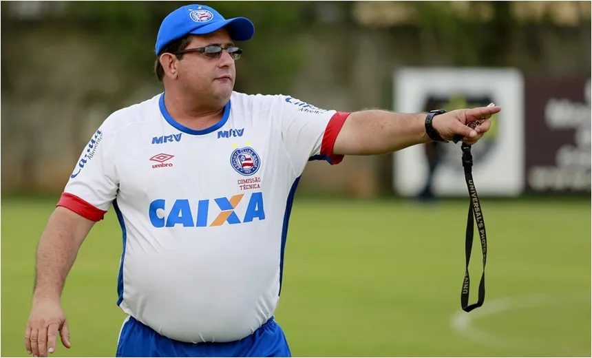 Às vésperas de Ba-Vi decisivo, Guto Ferreira tem arritmia cardíaca e vai parar em hospital
