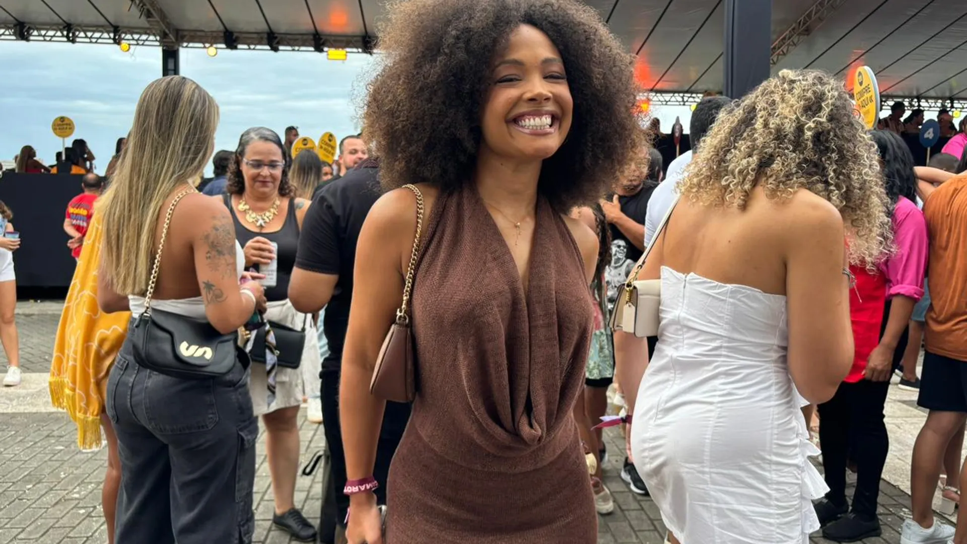 Rafa Moreira esteve na gravação do audiovisual de Léo Santana | Foto: Raíssa Gomes / Aratu On