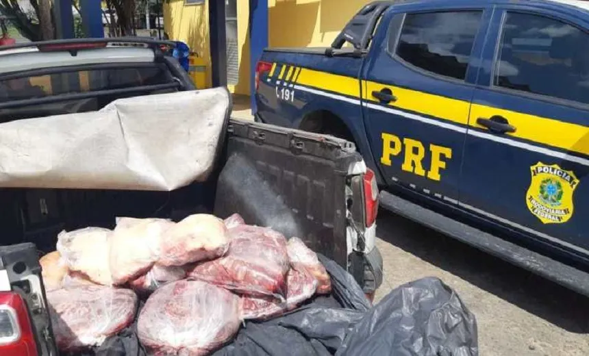 PRF apreende 150 kg de carne bovina transportados de forma irregular em Feira de Santana