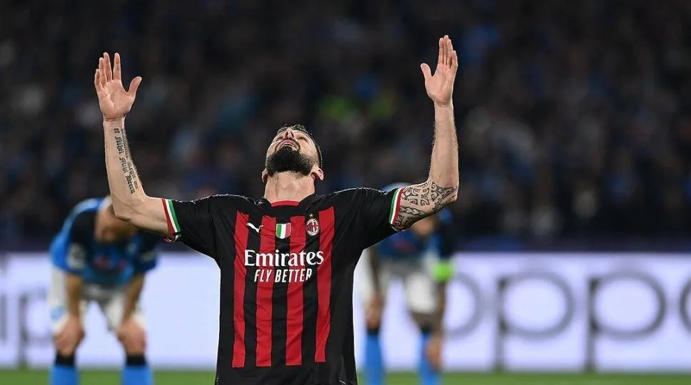 Milan empata com Napoli e garante retorno as semifinais da Champions após 16 anos