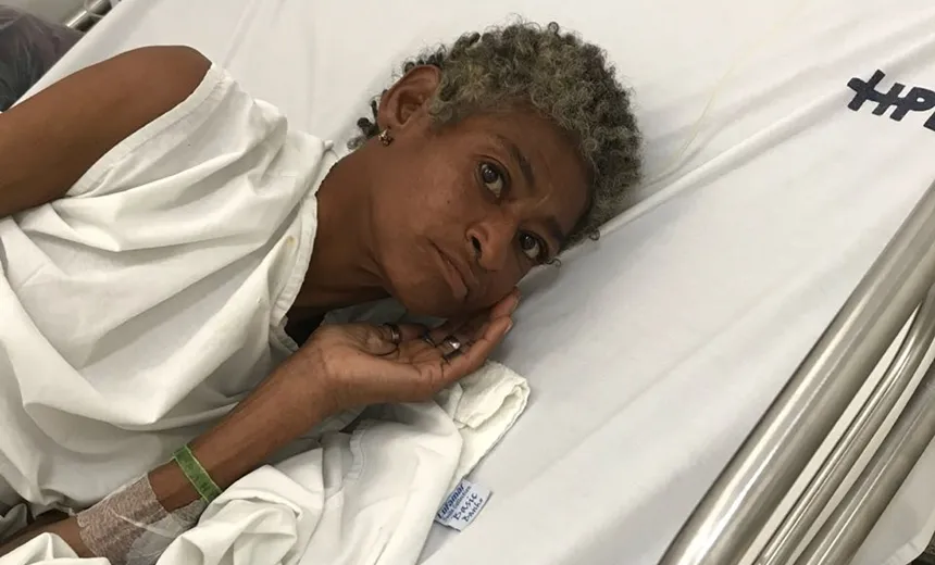 Hospital Eládio Lasserre procura por familia de paciente
